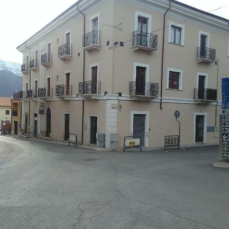 Palazzo Camelot, 19 Via Nazionale Διαμέρισμα San Demetrio ne' Vestini Εξωτερικό φωτογραφία